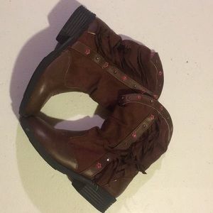 Cowgirl boots gently worn.